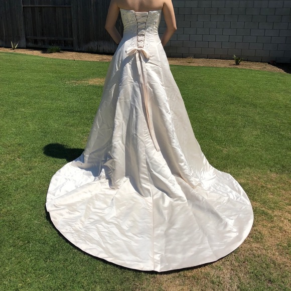 Worn once. Good condition. - Picture 8 of 13